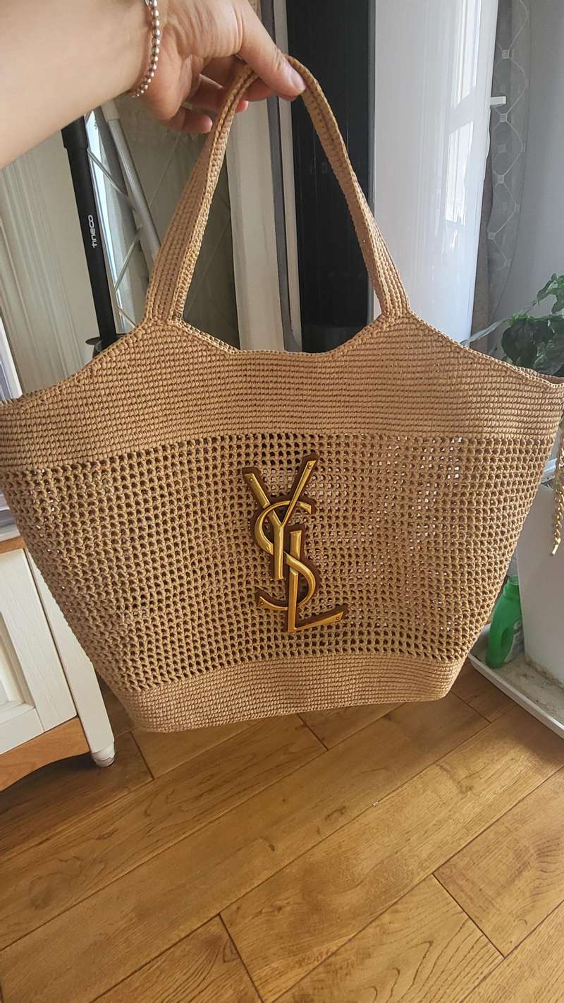 Gorgeous Travel Bag
