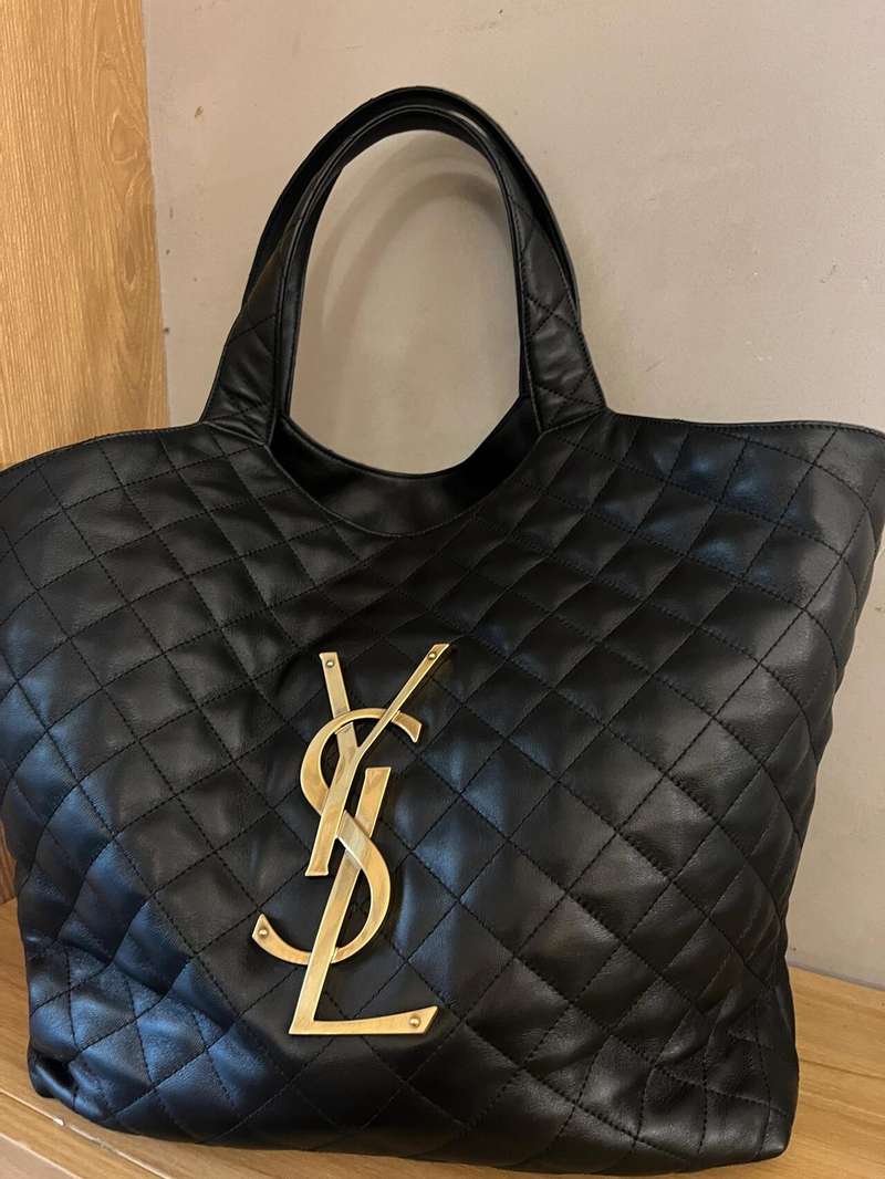 Gorgeous Travel Bag