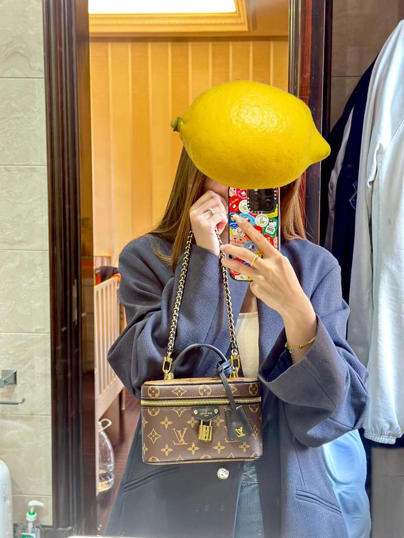 Gorgeous Travel Bag